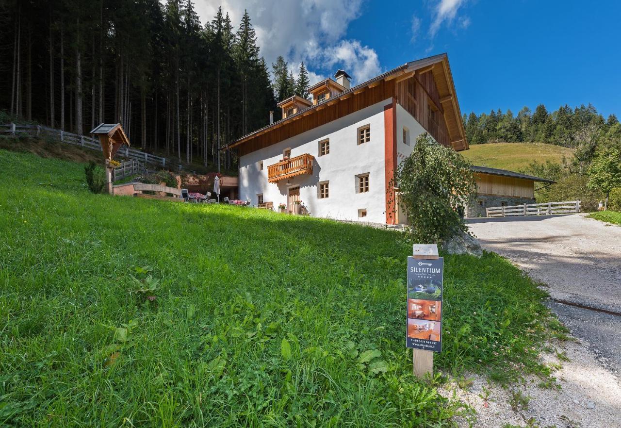 Silentium Dolomites Chalet Since 1600 Weisberg-Taisten Buitenkant foto
